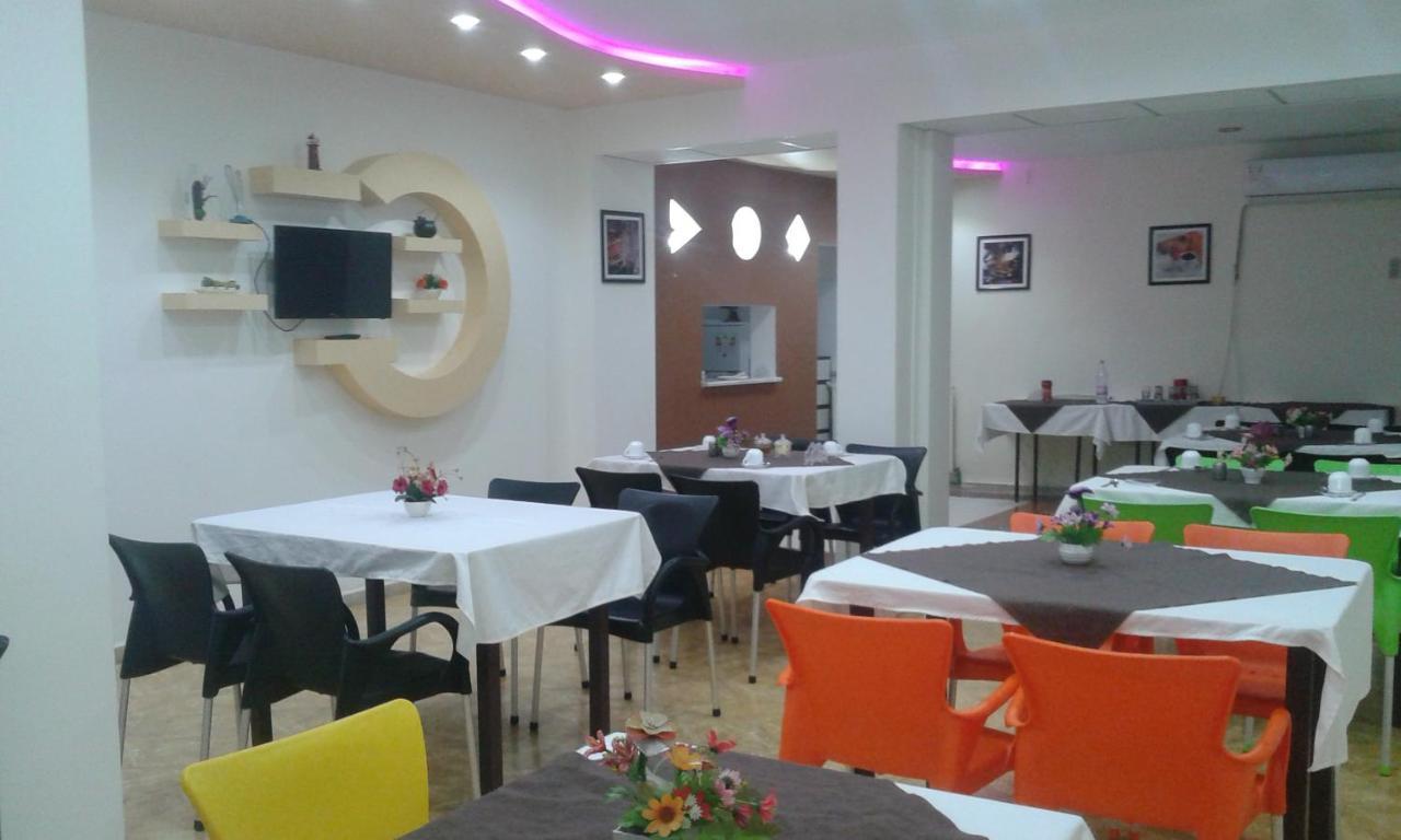 Hotel Remes Константин Екстериор снимка